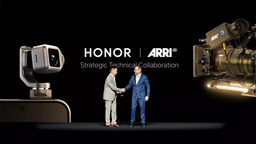 Логотип ARRI и Honor на презентации