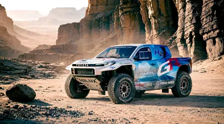 Toyota замінила двигун Hilux на паливний елемент заради Дакару-2027
