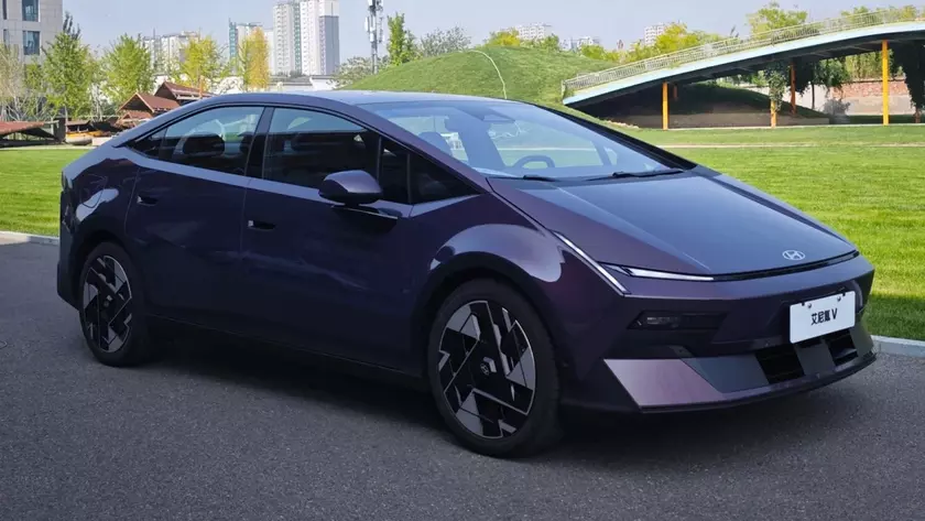 Hyundai Ioniq V для китайского рынка, старт продаж