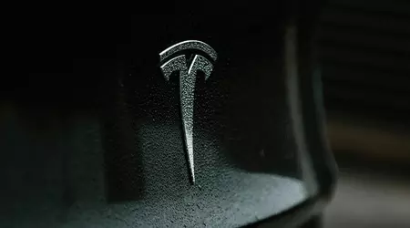 Tesla пережила найгірший день на біржі з 2020 року: акції впали на 15%