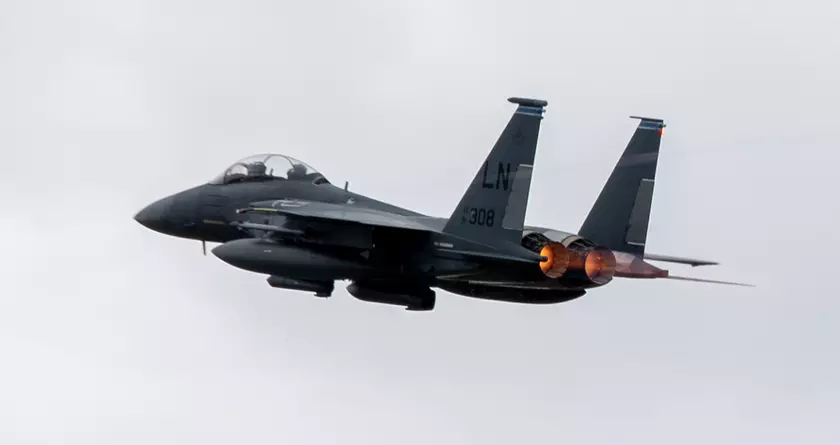 F-15E 91-0308 стал первым истребителем Strike Eagle на базе «Лейкенхит» в Великобритании, который смог пролететь 10 000 часов