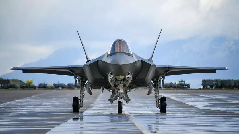 Затраты на обслуживание истребителей F-35 Lightning II упали на 50% и скоро снизятся ещё на 35%