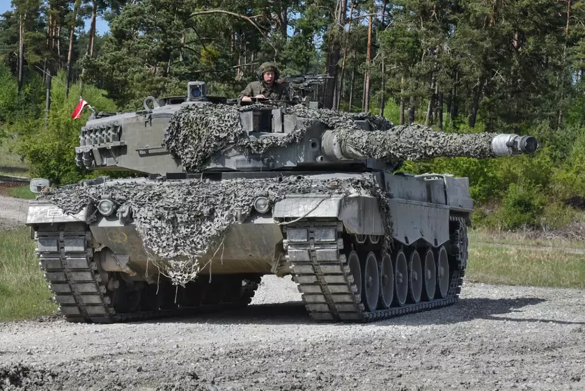Официально: Испания передаст Украине 6 танков Leopard 2