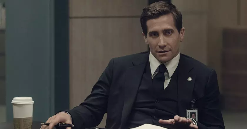  На Apple TV+ состоялась премьера первых 2 серий криминальной драмы Presumed Innocent с Джейком Джилленхолом: у сериала 84% свежести на Rotten Tomatoes