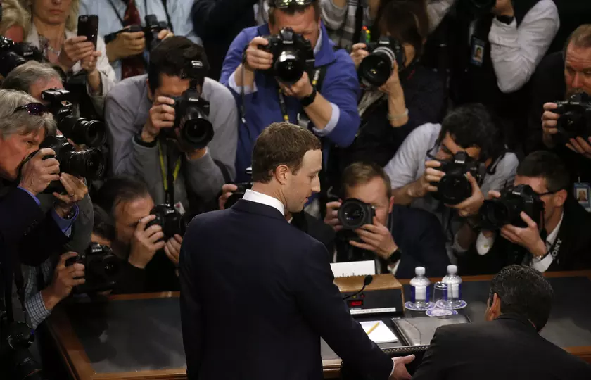 Сколько Apple, Facebook и Amazon тратят на безопасность своих главных умов