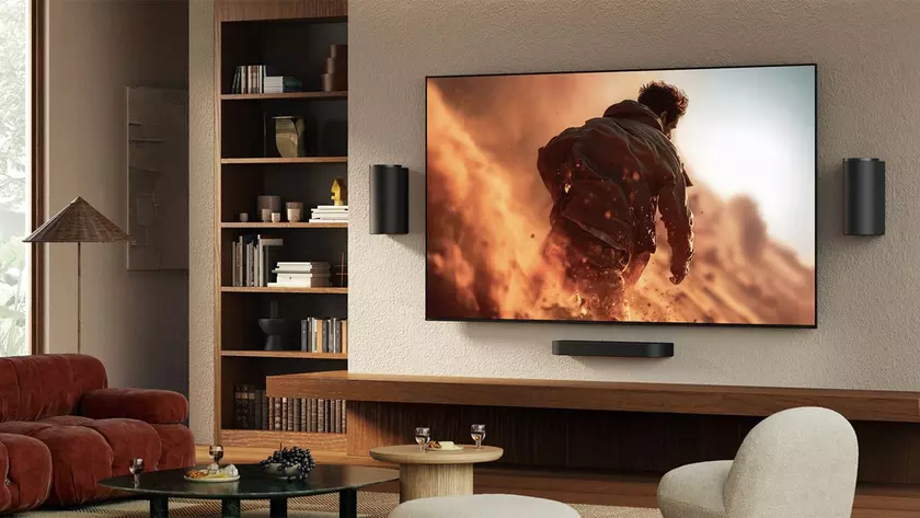 Телевизор Sony Bravia 7 II на подставке
