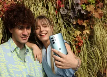 Motorola launches Moto G62 5G and G42 smartphones