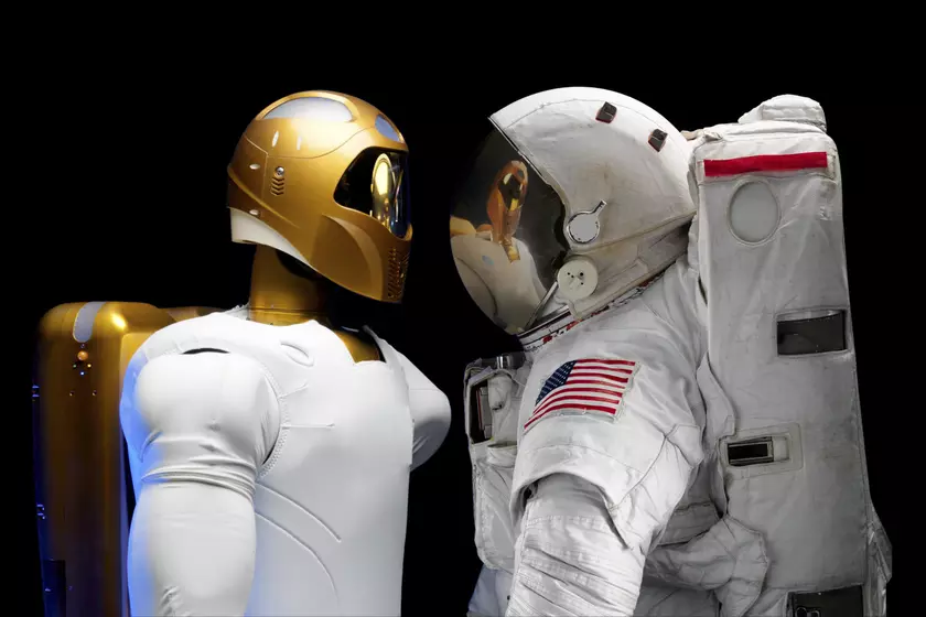 NASA работает над дистанционным управлением роботами в космосе с помощью Playstation VR