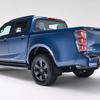 Зображення Isuzu D-Max EV на тлі природи