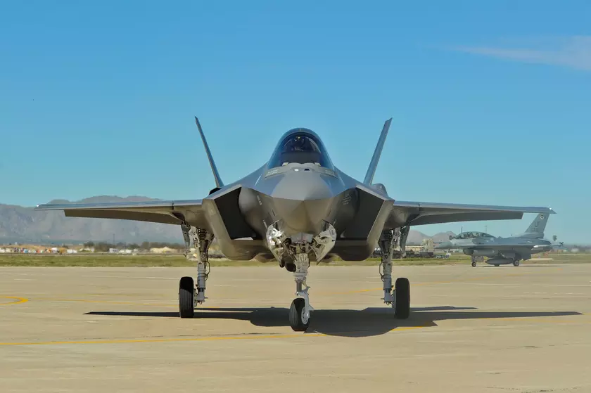 США хотят убедить Индию купить истребители F-35 вместо российских самолётов