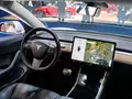 Илон Маск: в автомобилях Tesla появится функция видеоконференций