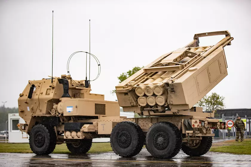 Украина хочет получить бывшие в употребление ракетные системы HIMARS, чтобы ускорить поставки