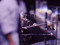 Крошечная машина Голдберга из деталей часов