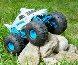 1:15 Official Megalodon RC Monster Truck