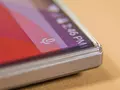 В Сети показались первые фото нового безрамочного смартфона Sharp