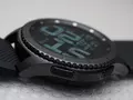 Новые смарт-часы серии Samsung Gear S могут оснастить безелем со встроенным дисплеем