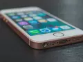 iPhone SE стал лидером списка смартфонов, которыми довольны пользователи
