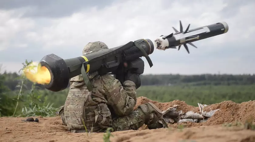 Запуск ПТРК Javelin: идеальная защита на поле боя