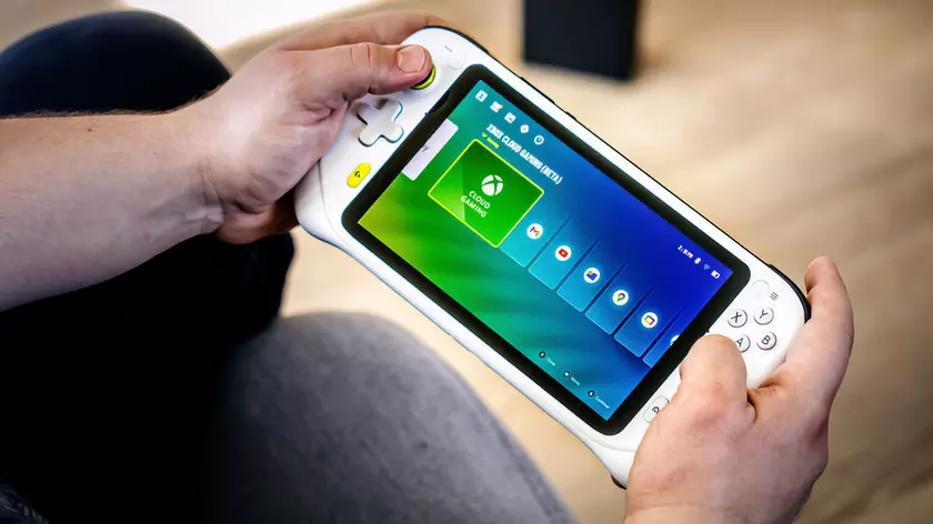 Logitech G Cloud дебютировала в Европе: игровая консоль с экраном на 7 дюймов, ОС Android на борту, а также поддержкой Nvidia Geforce Now и Xbox Cloud