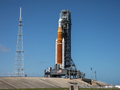 NASA отложило старт лунной миссии Artemis I из-за проблем с двигателем гигантской ракеты SLS