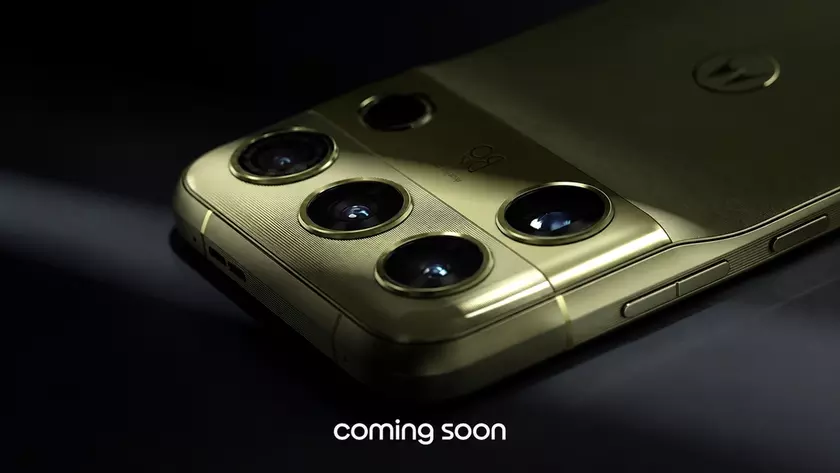 Асимметричный блок камер Motorola Signature 27