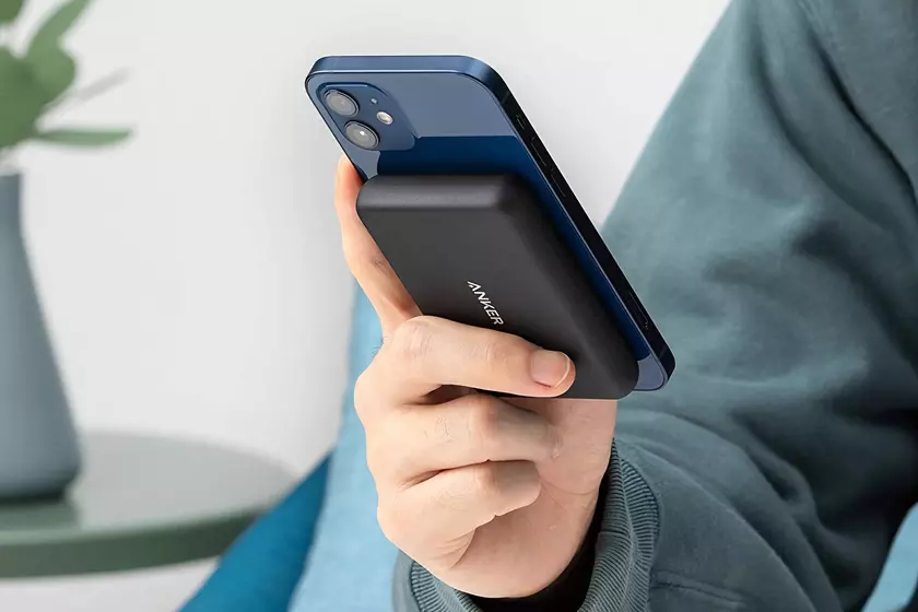 Anker представила пауэрбанк для iPhone 12 c объёмом в 5000 мАч и поддержкой MagSafe