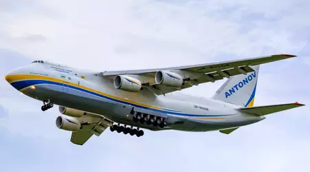 Український Ан-124 «Руслан» доставив до Польщі фюзеляжі винищувачів F-16