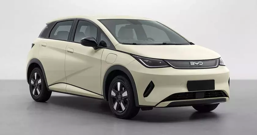 BYD Dolphin EV предстает в новом свете: Специальный репортаж с удивительным фото