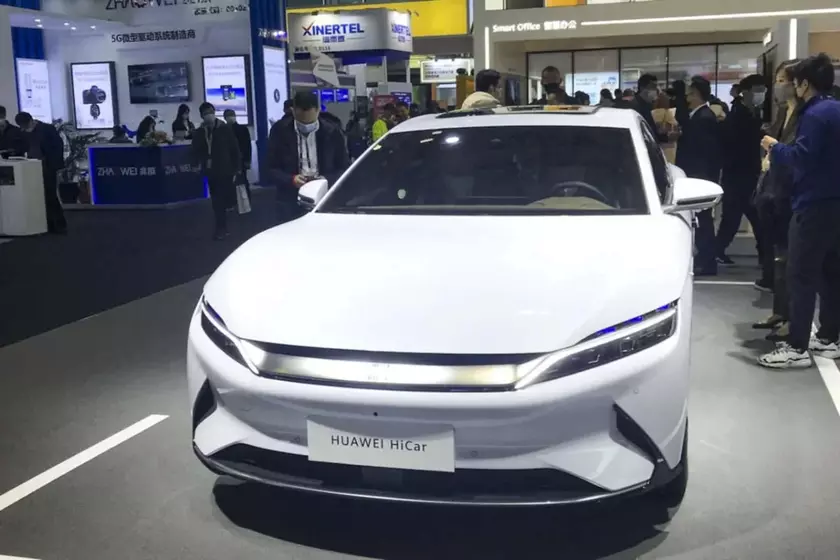 Volkswagen хочет купить у Huawei подразделение, занимающееся технологиями для беспилотных авто