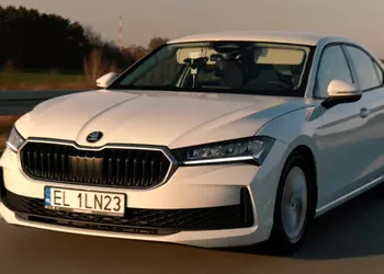 Рекорд: Skoda Superb TDI проехал 2831 км на одном баке