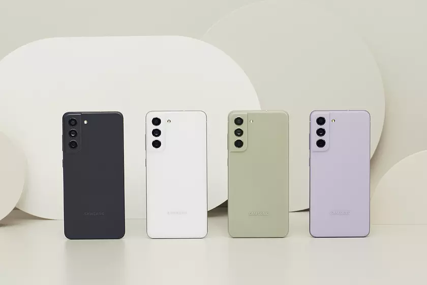 Слух: Samsung все-таки выпустит смартфон Galaxy S22 FE, он заменит Galaxy A74