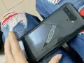 ASUS ROG Phone 4 «засветился» на видео с дополнительным экраном на задней стороне