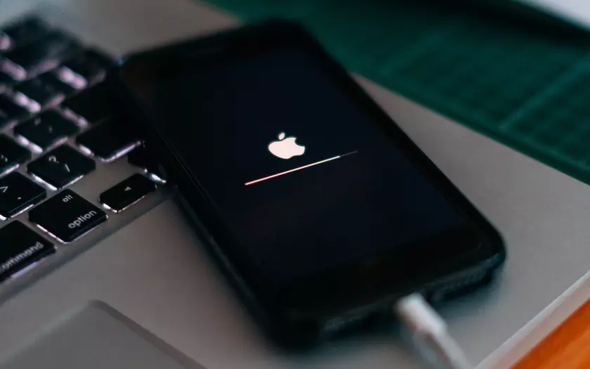 Законодатели Германии настаивают на 7-летнем периоде выпуска обновлений Android и iOS