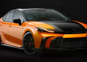 Toyota unveiled Camry with aggressive design