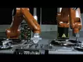 Музыкальная группа из промышленных роботов