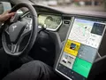 Электромобили Tesla получат поддержку музыкальных сервисов Apple Music и Amazon Music