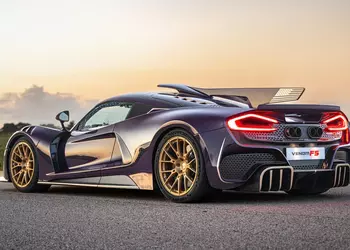 Hennessey Venom F5-M: 2,031 HP and a Six-Speed Manual in a 12-Unit Hypercar