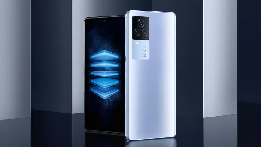 Vivo 4 августа представит iQOO 8: первый смартфон на рынке с процессором Qualcomm Snapdragon 888+