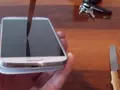 Тест на прочность экрана смартфона Samsung Galaxy S4