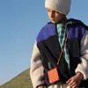 Миниатюра прогулочной сцены с Freckle phone