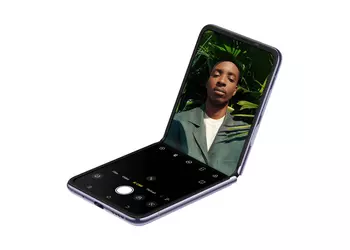 Tecno is preparing to release Phantom V2 Flip 5G clamshell, the novelty will be similar to Xiaomi Mix Flip