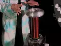 Безумное изобретение: пушка из трансформатора Теслы
