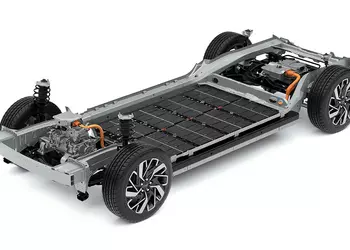Hyundai starts developing its own batteries for EVs - media