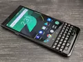 BlackBerry KEYone начал получать стабильную версию Android Oreo