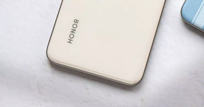 Honor 90 GT: Обзор Нового Логотипа и Функций Смартфона