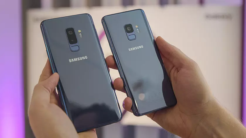 Два очень старых флагмана Samsung неожиданно получили обновление One UI