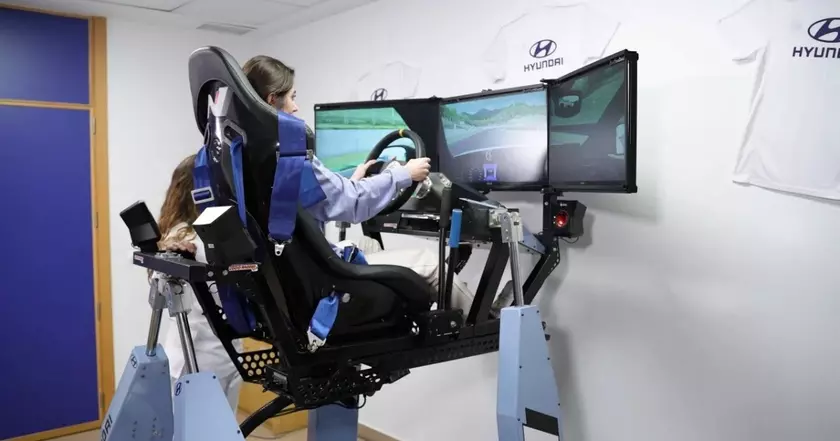 Погрузитесь в Мир Автомобилей: Обзор Продвинутого Симулятора Вождения
