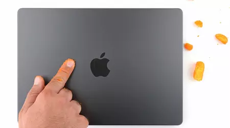 iFixit took apart the new MacBook Pro M3 and explained why the case is darker and collects fewer fingerprints