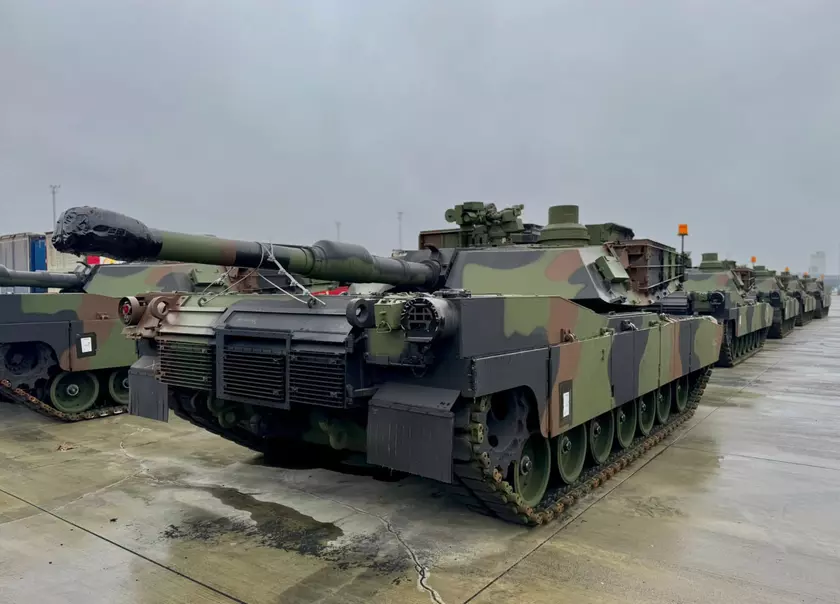 Американские танки Abrams новейшей модели прибыли в Польшу