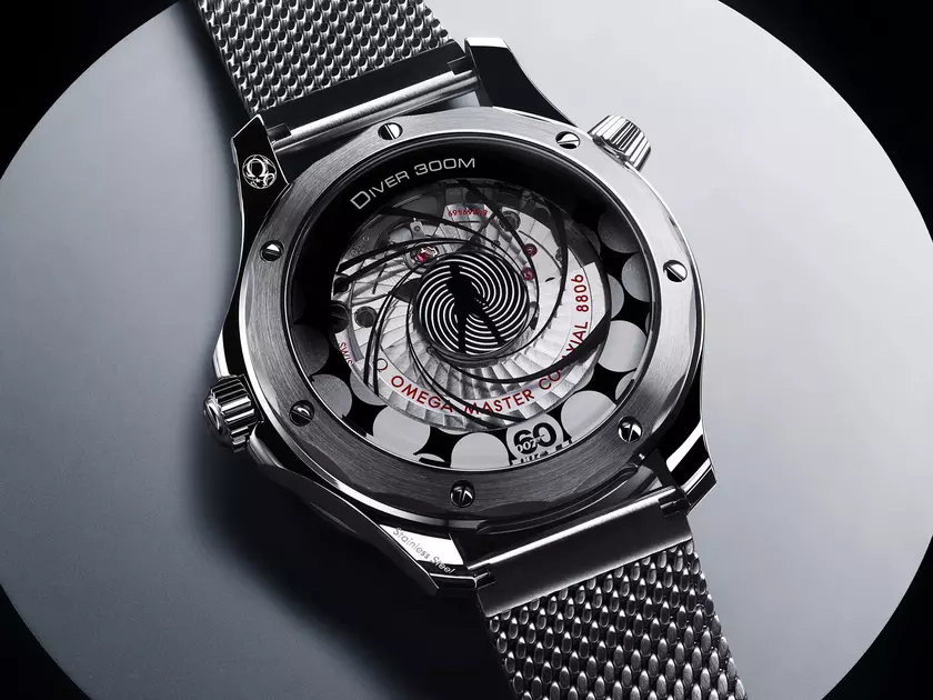 Omega представила часы за $7600, которые воспроизводят начало фильмов о Джеймсе Бонде лишь с помощью механики